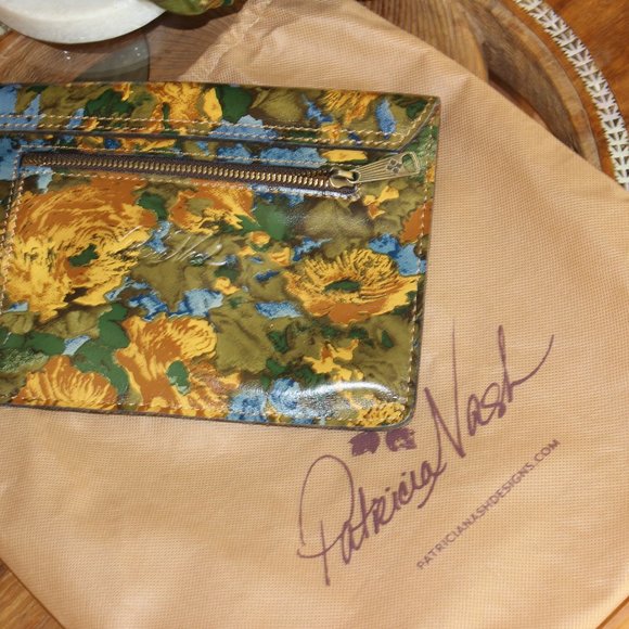 Patricia Nash Mini iPad Case Wildflower - Picture 4 of 7